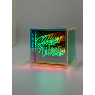 Lampe cube "Good vibes"